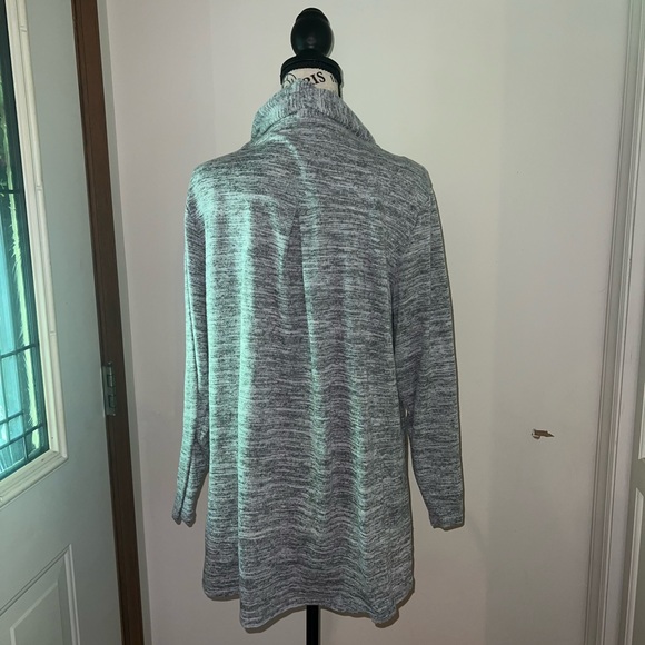 *5/$20* Grey Cardigan - Picture 2 of 3